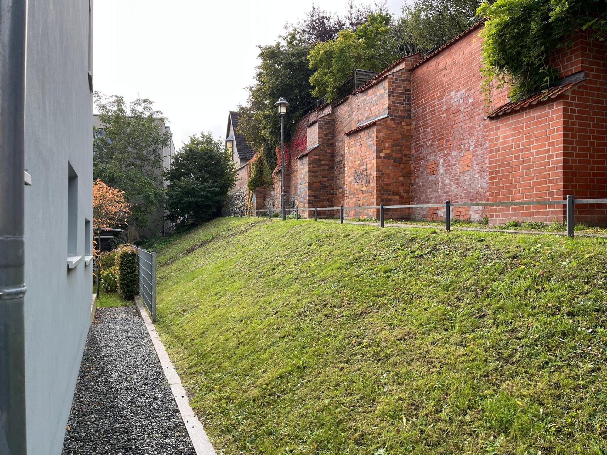 Ferienwohnung An Der Historischen Stadtmauer Росток Екстериор снимка