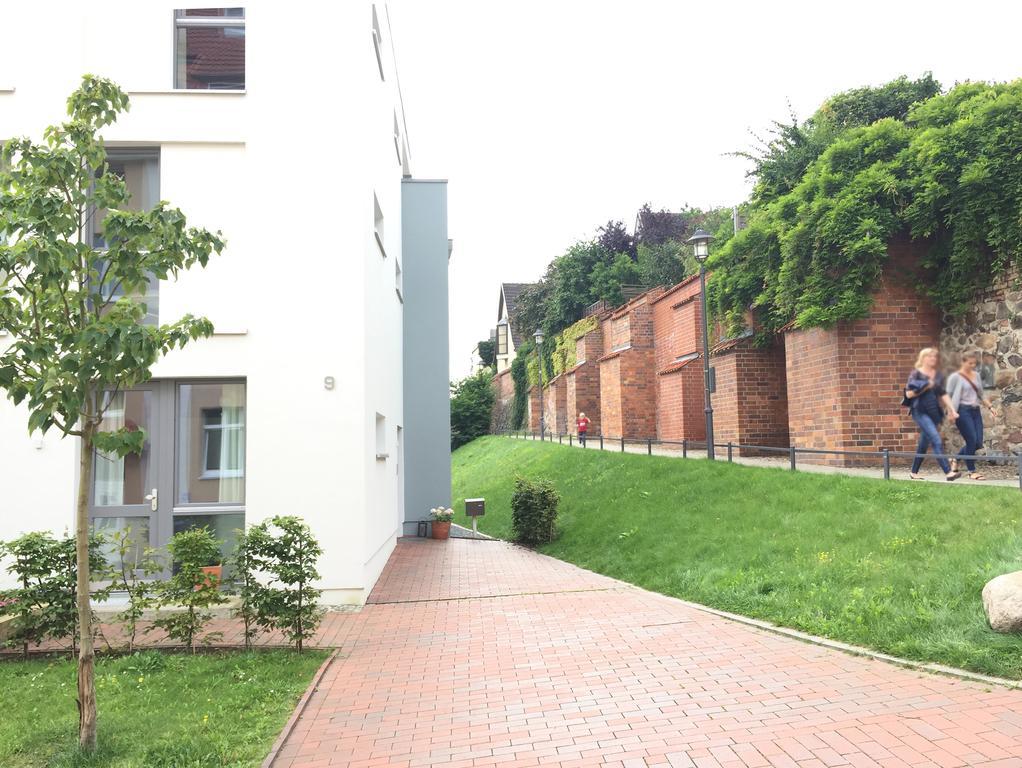 Ferienwohnung An Der Historischen Stadtmauer Росток Стая снимка