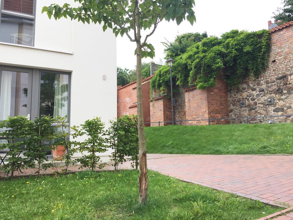 Ferienwohnung An Der Historischen Stadtmauer Росток Екстериор снимка