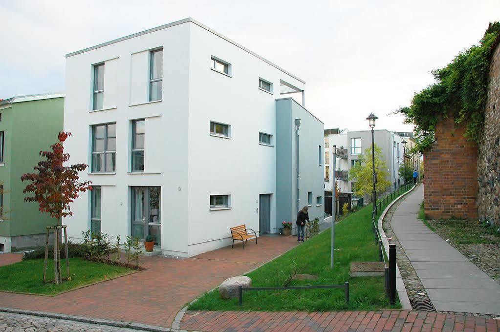Ferienwohnung An Der Historischen Stadtmauer Росток Екстериор снимка