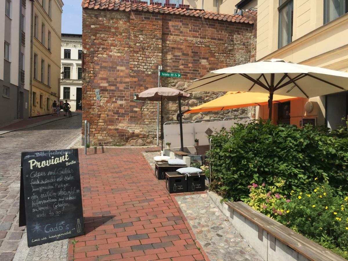 Ferienwohnung An Der Historischen Stadtmauer Росток Екстериор снимка